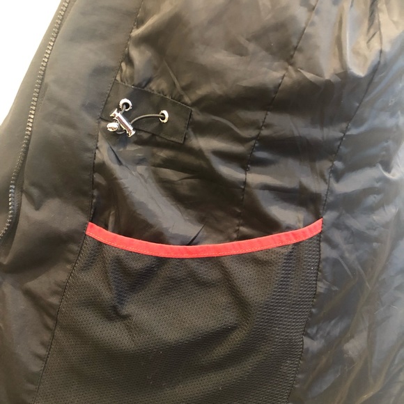 Luhta Long Jacket with detachable Hood in Black. Size US 2 - Picture 6 of 8